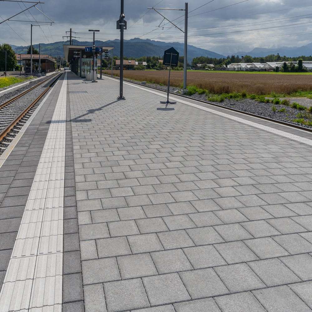 CARENA Pflasterstein mit Nockenverbund, grau, gewaschen, gefast