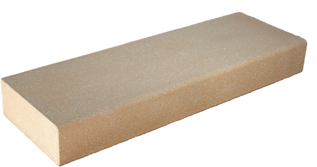 PARADISO Blockstufe, ocker, gestrahlt, gefast